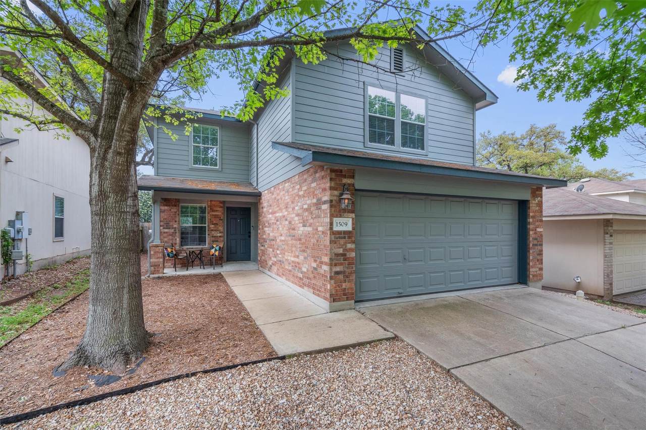 1509 Strickland Dr - Photo 1