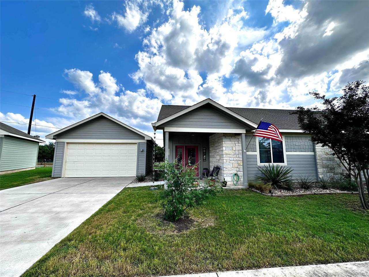 365 Rose Dr - Photo 1