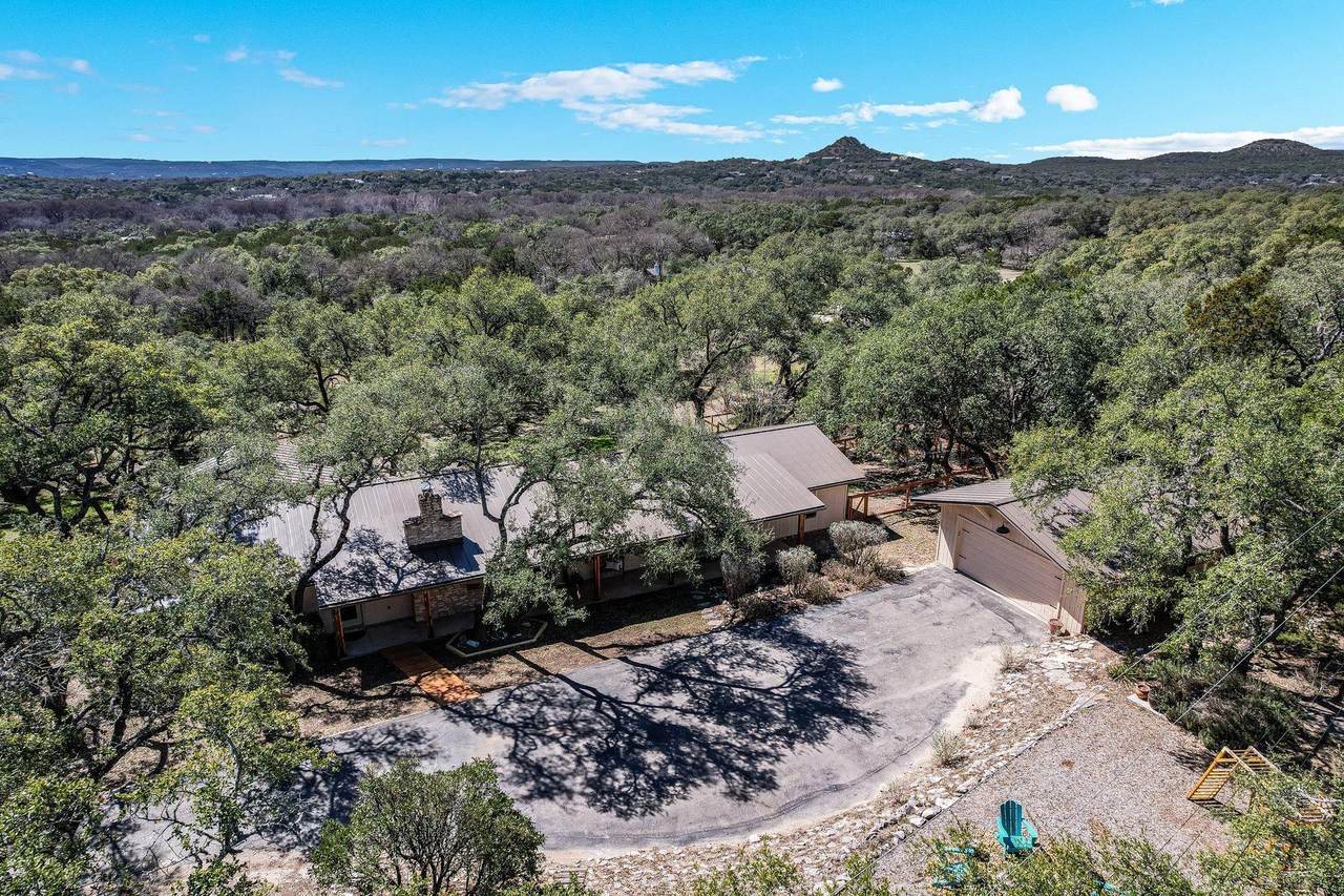 200 Meadow Ln - Photo 1
