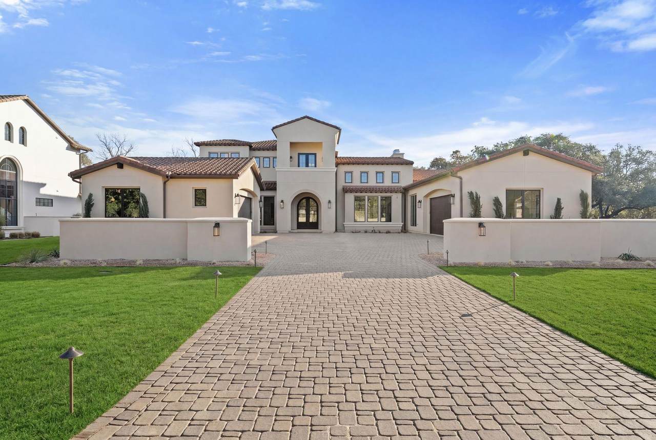 240 La Serena Loop - Photo 1