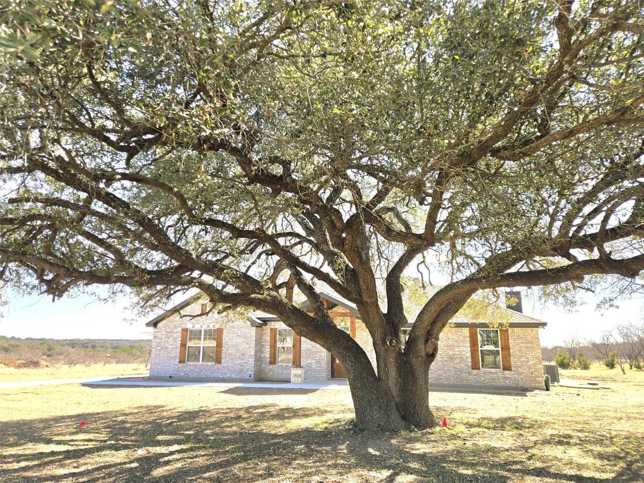 425 County Road 3152 - Photo 1