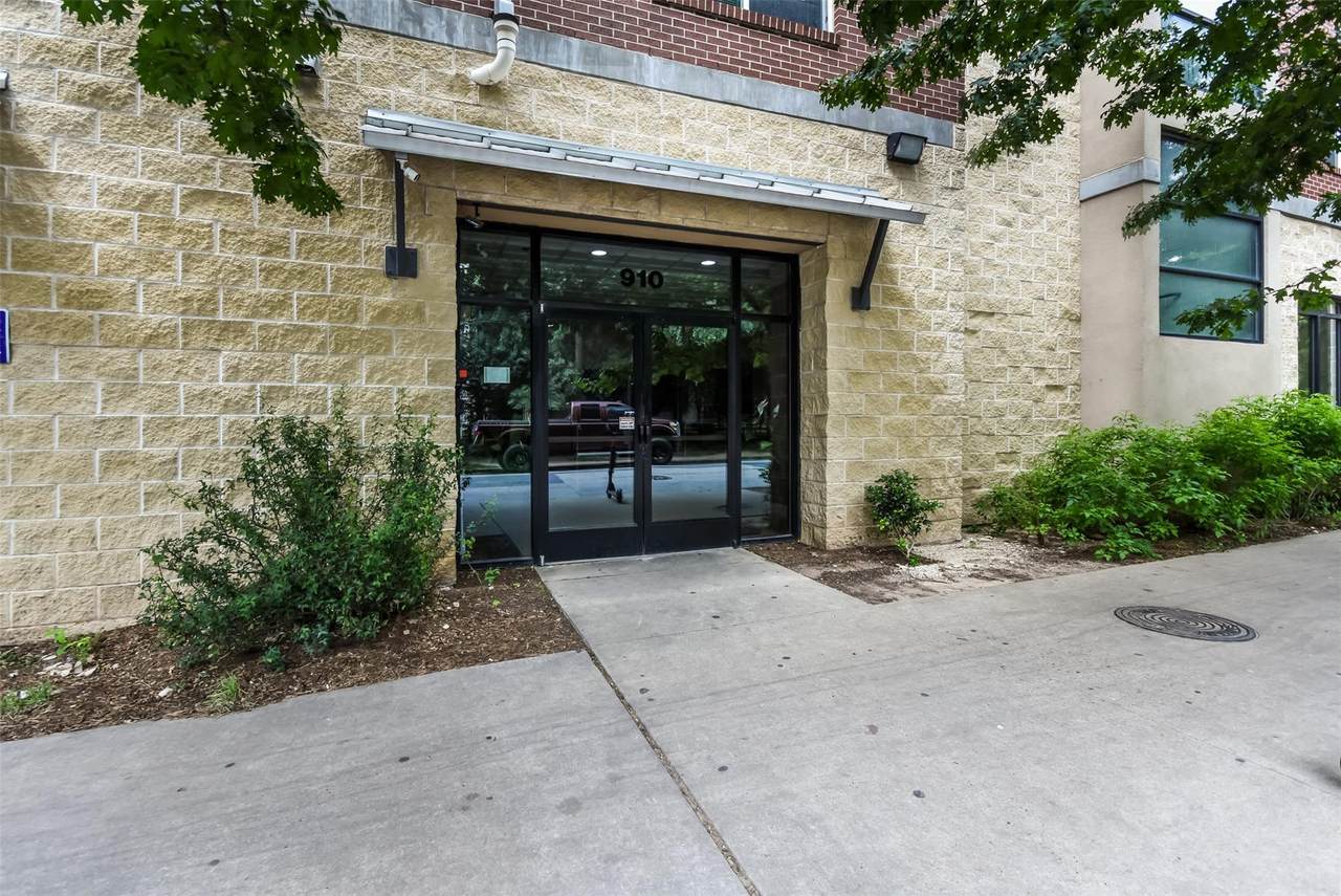 https://bt-photos.global.ssl.fastly.net/austin/1280_boomver_1_3789689-2.jpg
