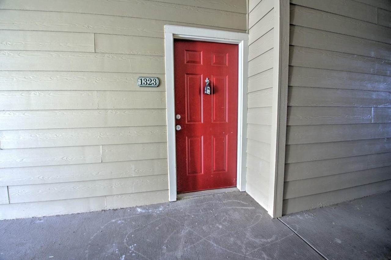 2320 Gracy Farms Ln - Photo 1