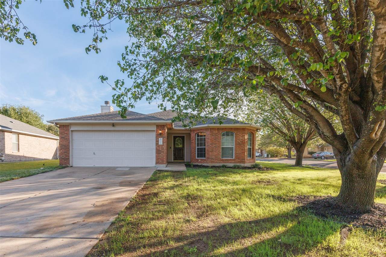 121 Primrose Blvd - Photo 1