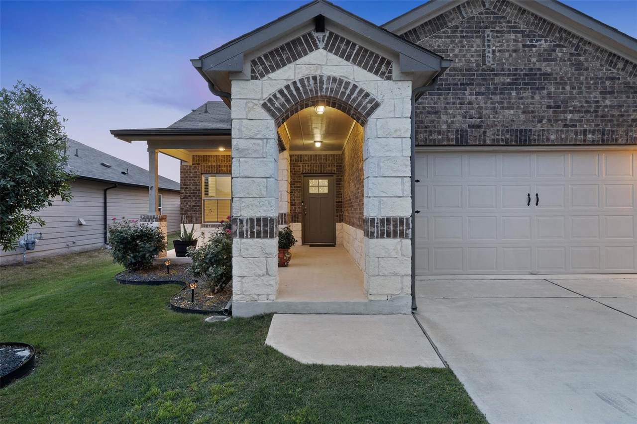 119 Stellamar Dr - Photo 1