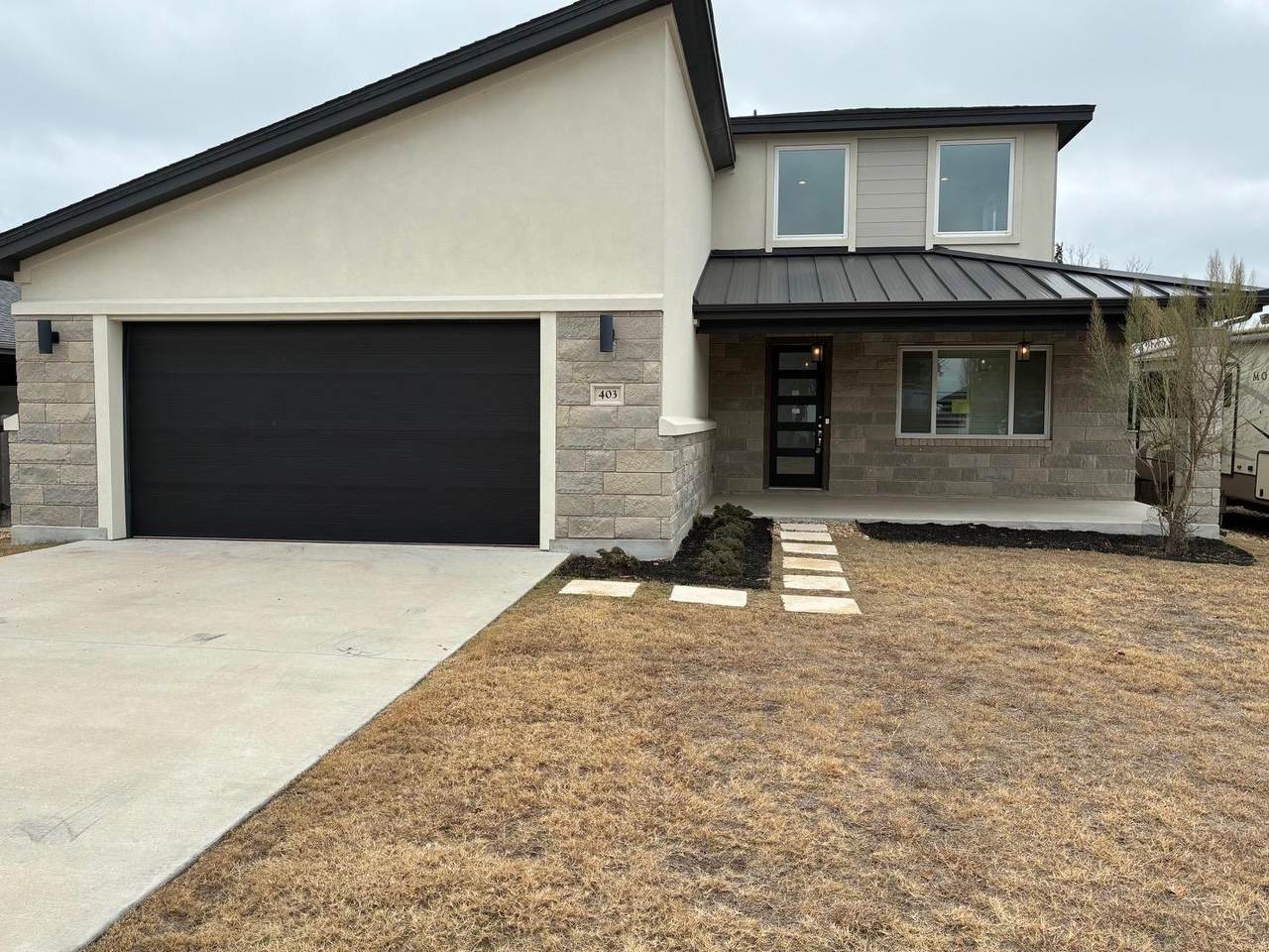 403 Summit Ridge Dr - Photo 1