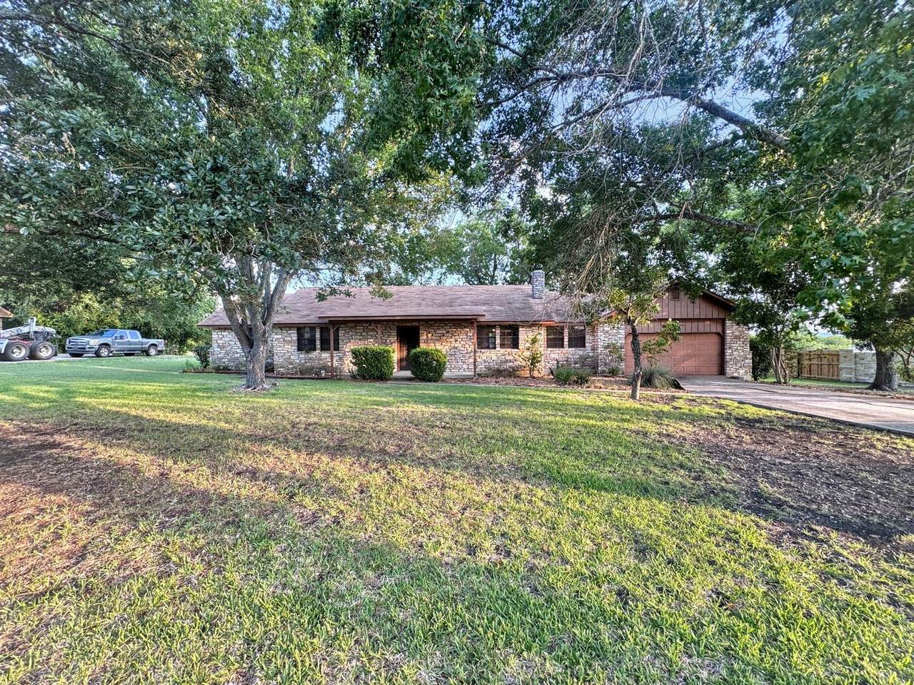 501 Ridge Dr - Photo 1