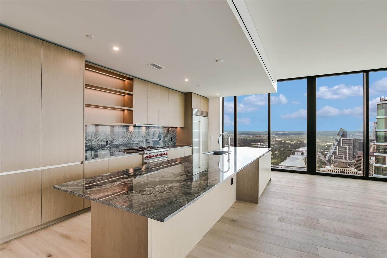 610 Davis St - Photo 1