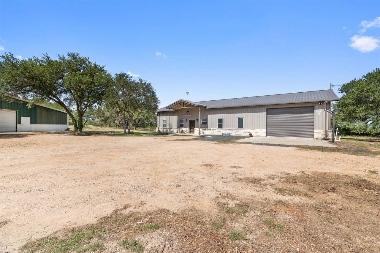 764 Stubbs Rd - Photo 1