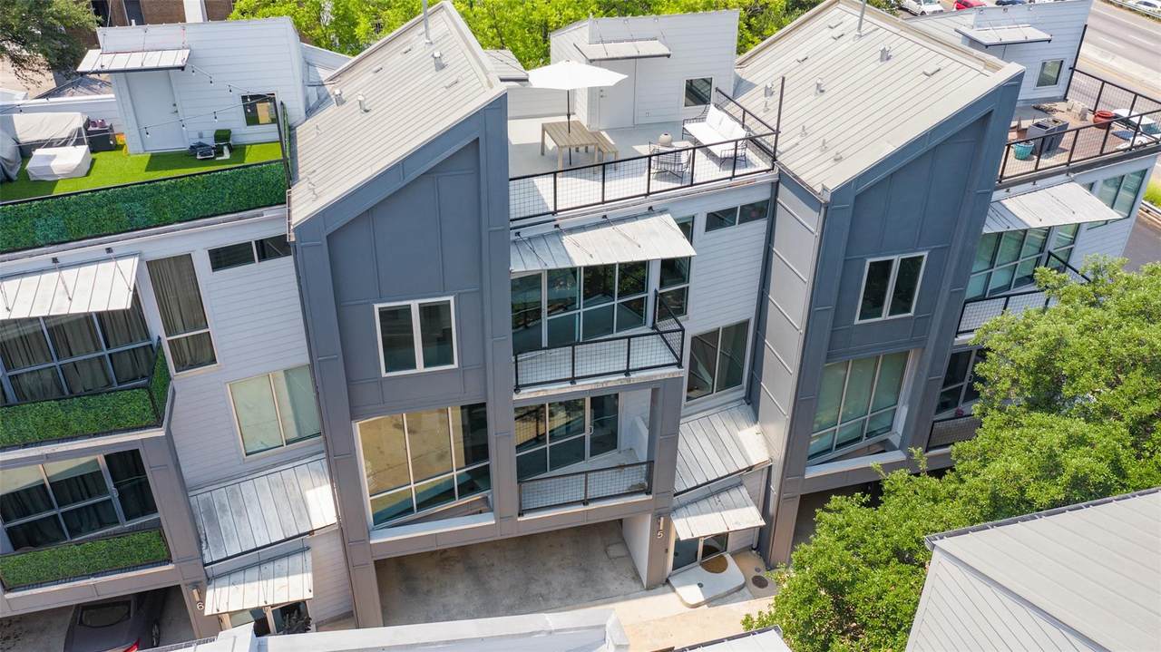 1500 Summit St - Photo 1