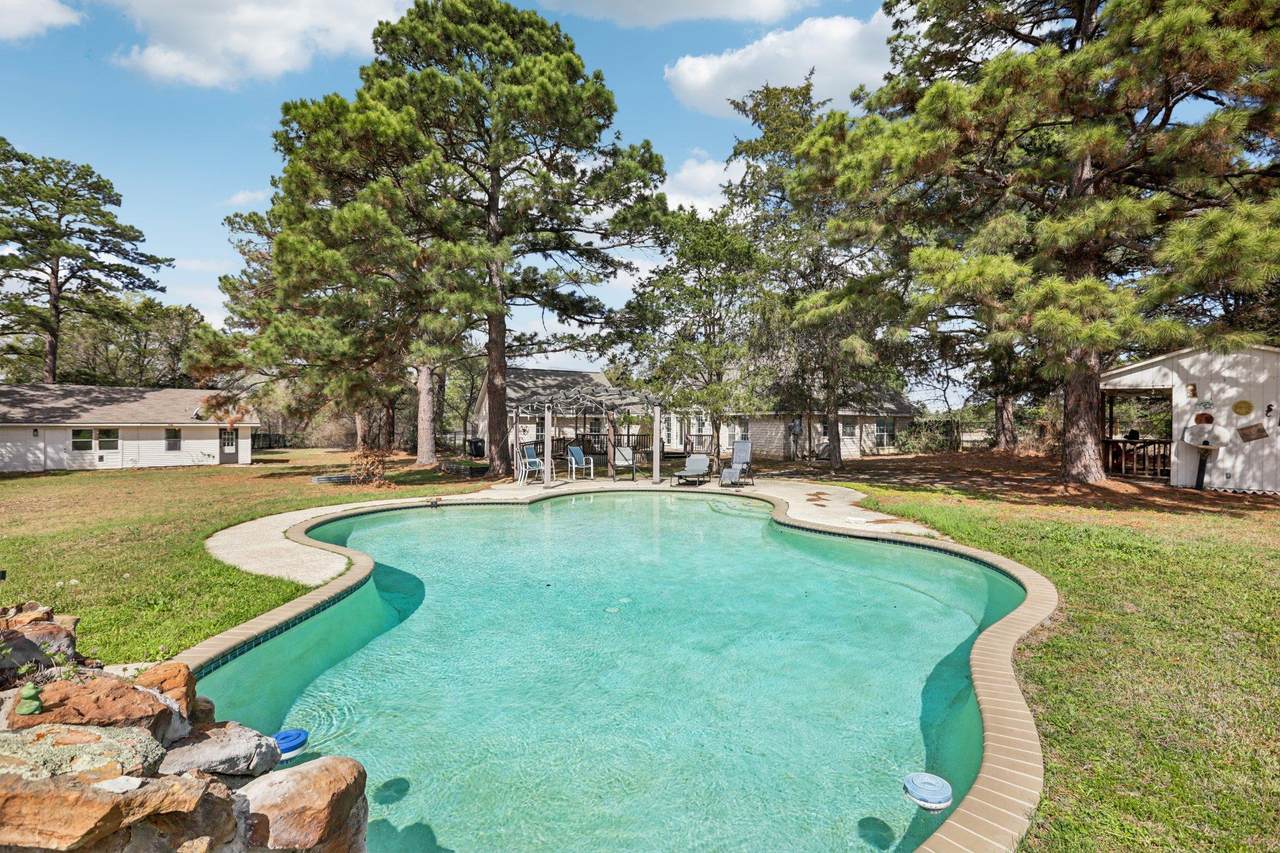 105 Daisy Ln - Photo 1
