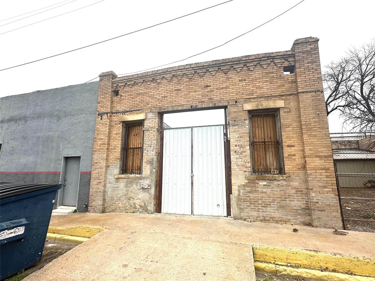 https://bt-photos.global.ssl.fastly.net/austin/1280_boomver_1_3976566-2.jpg