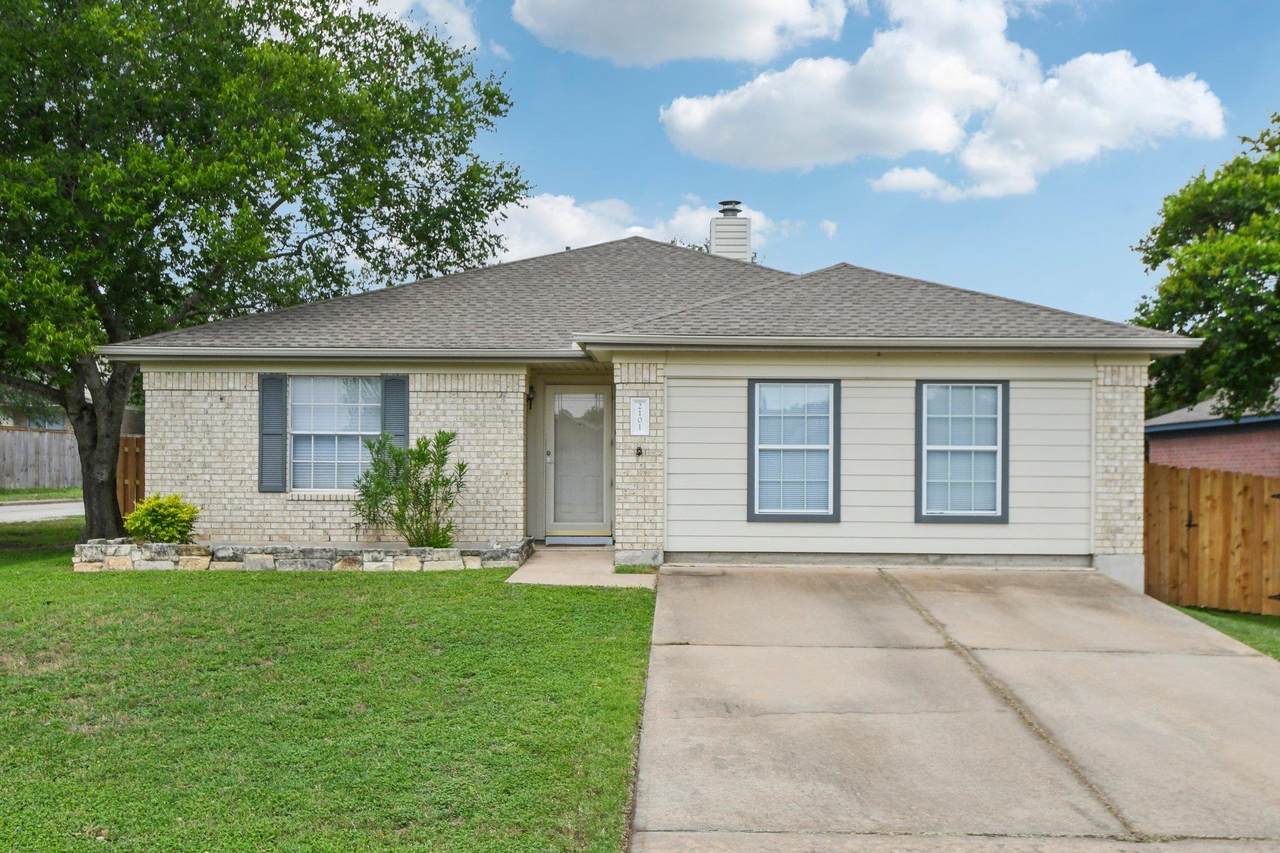 2101 Barnett Dr - Photo 1