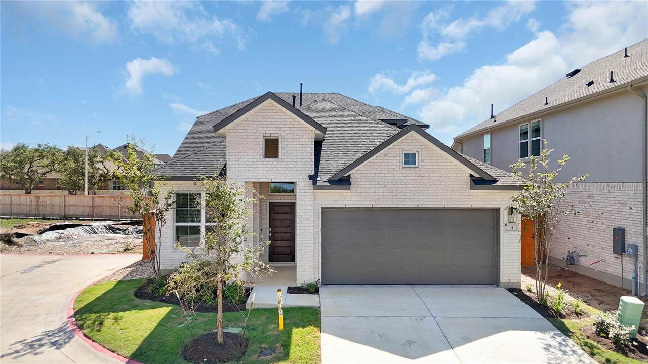 1100 Stonehill Dr - Photo 1
