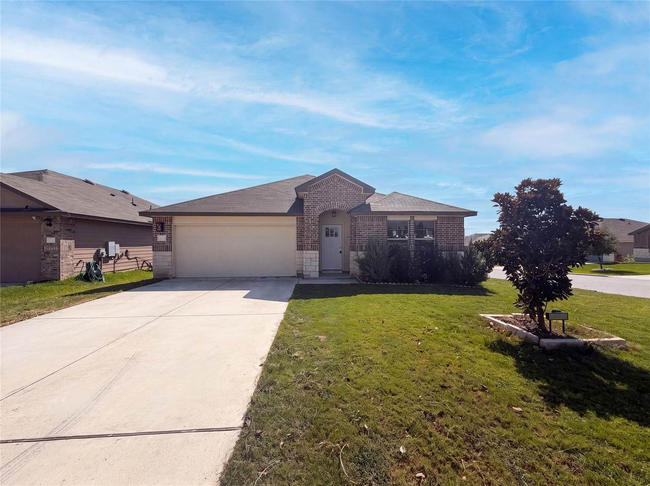 233 Atwood Loop - Photo 1