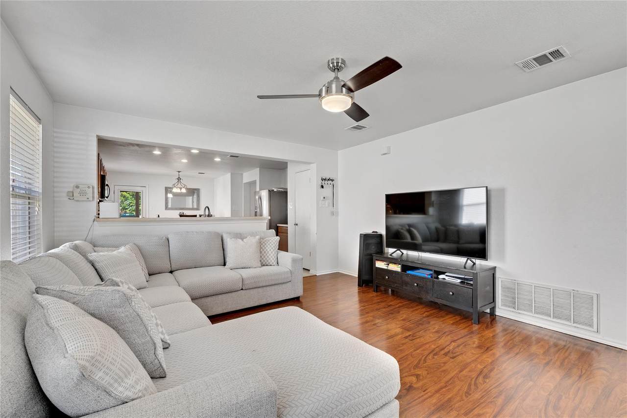 6801 Campina Xing - Photo 1