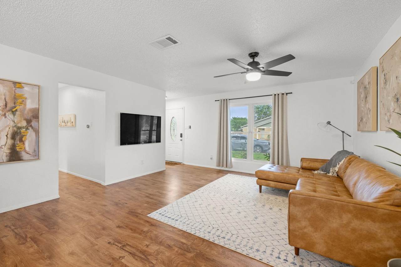 1908 Denfield Dr - Photo 1