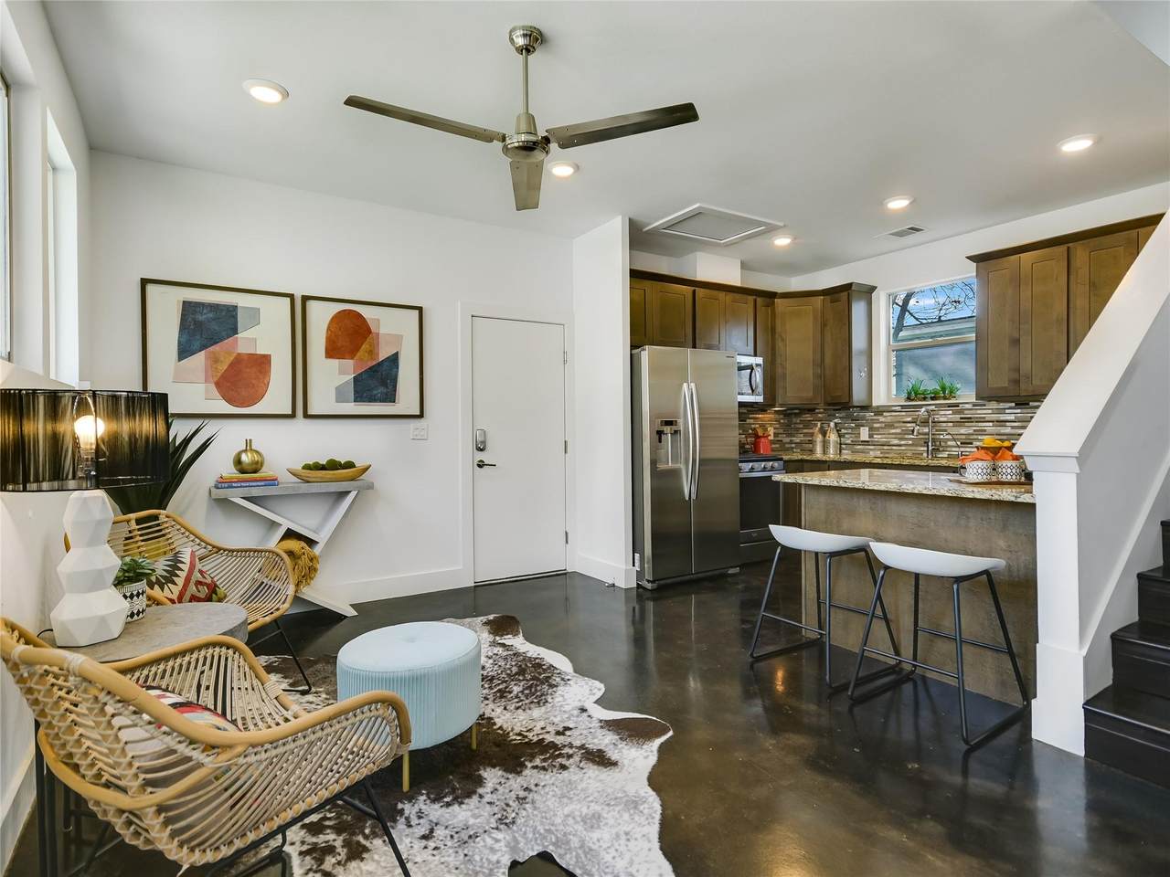 1302 Delano St - Photo 1