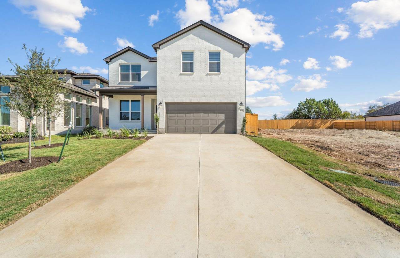 125 Adlai Ave - Photo 1
