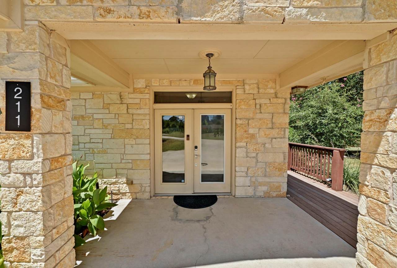 https://bt-photos.global.ssl.fastly.net/austin/1280_boomver_1_4094293-2.jpg