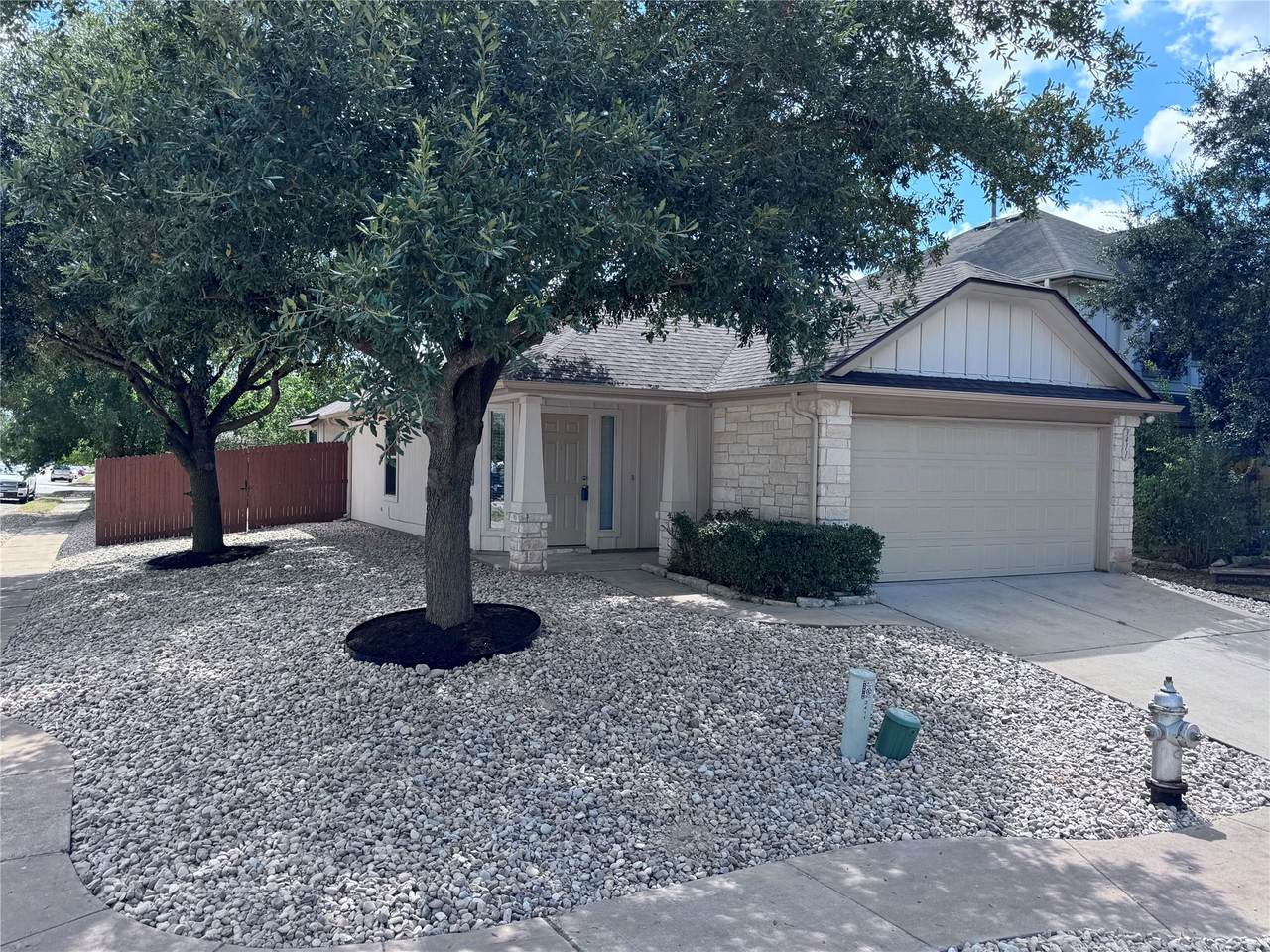 3411 Wickham Ln - Photo 1