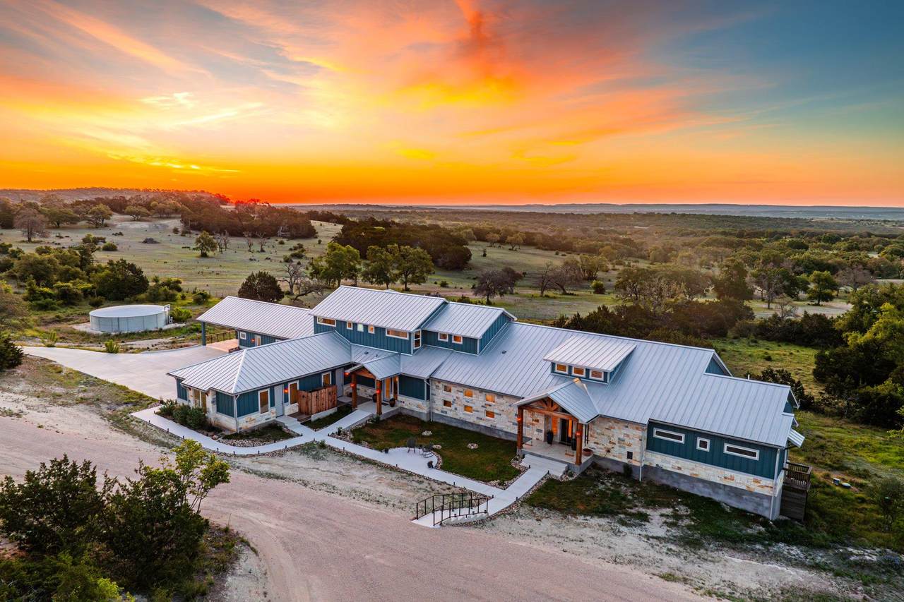 554 Seven Falls Dr - Photo 1