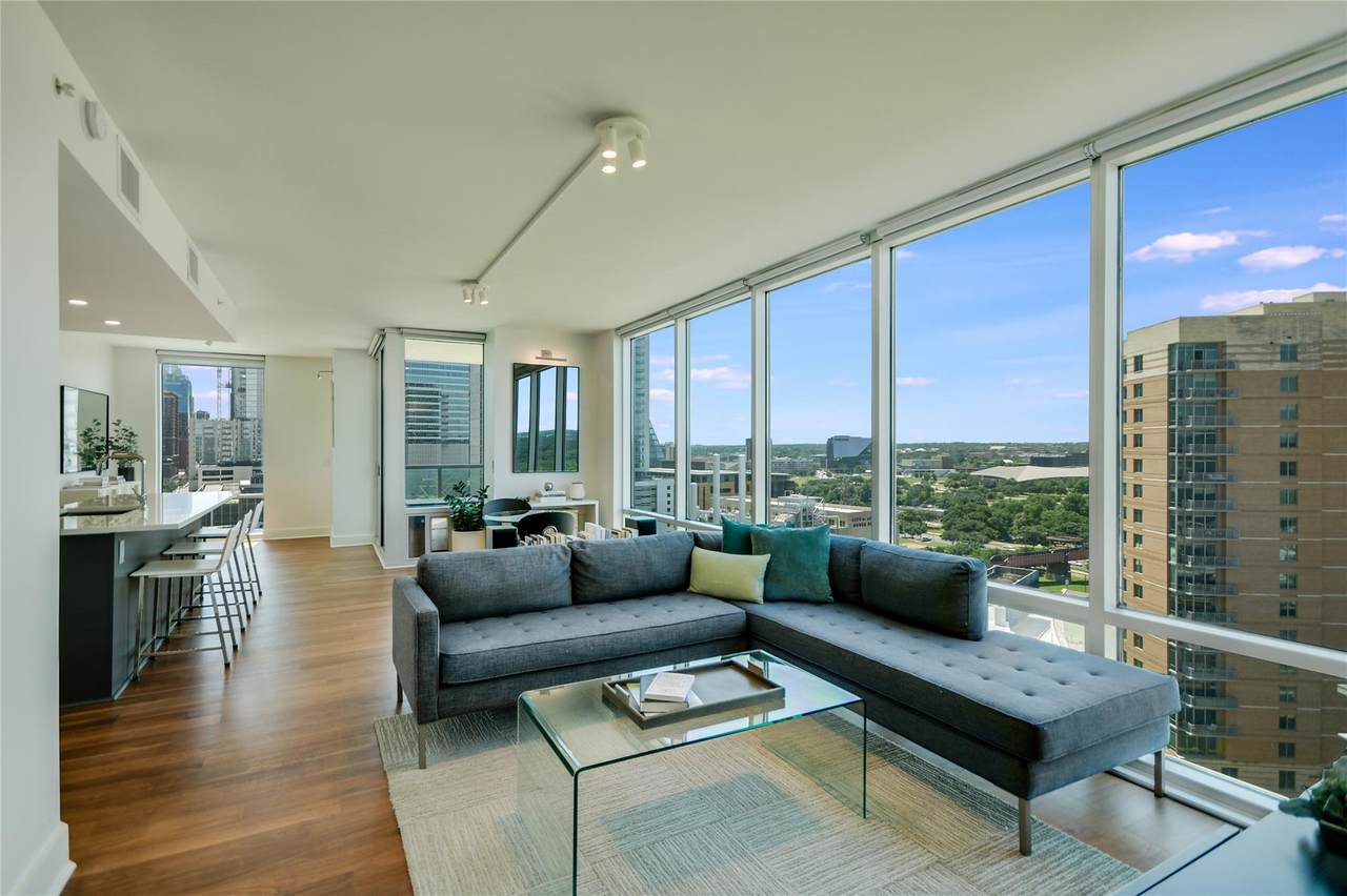 300 Bowie St - Photo 1