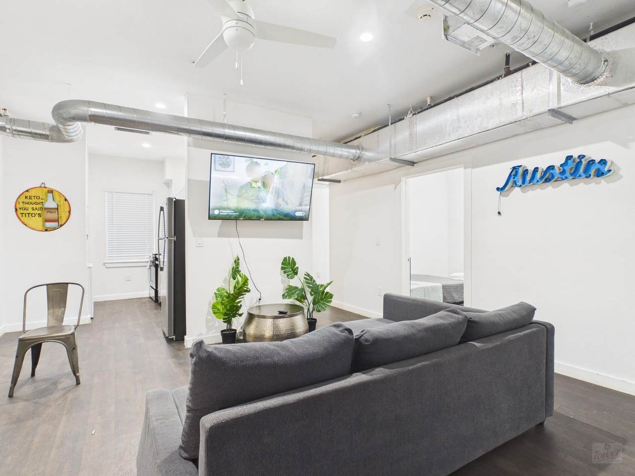 1010 26th St - Photo 1