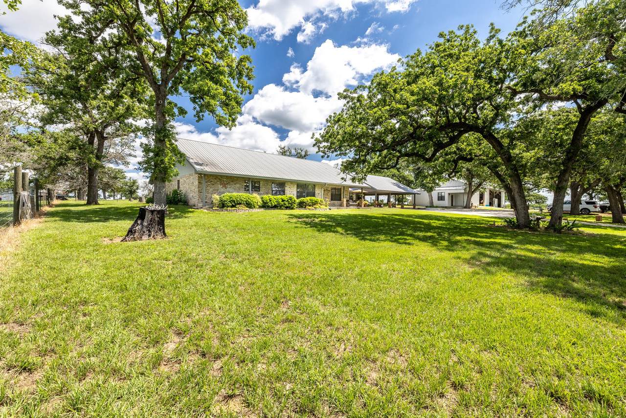 6589 State Highway 304 - Photo 1
