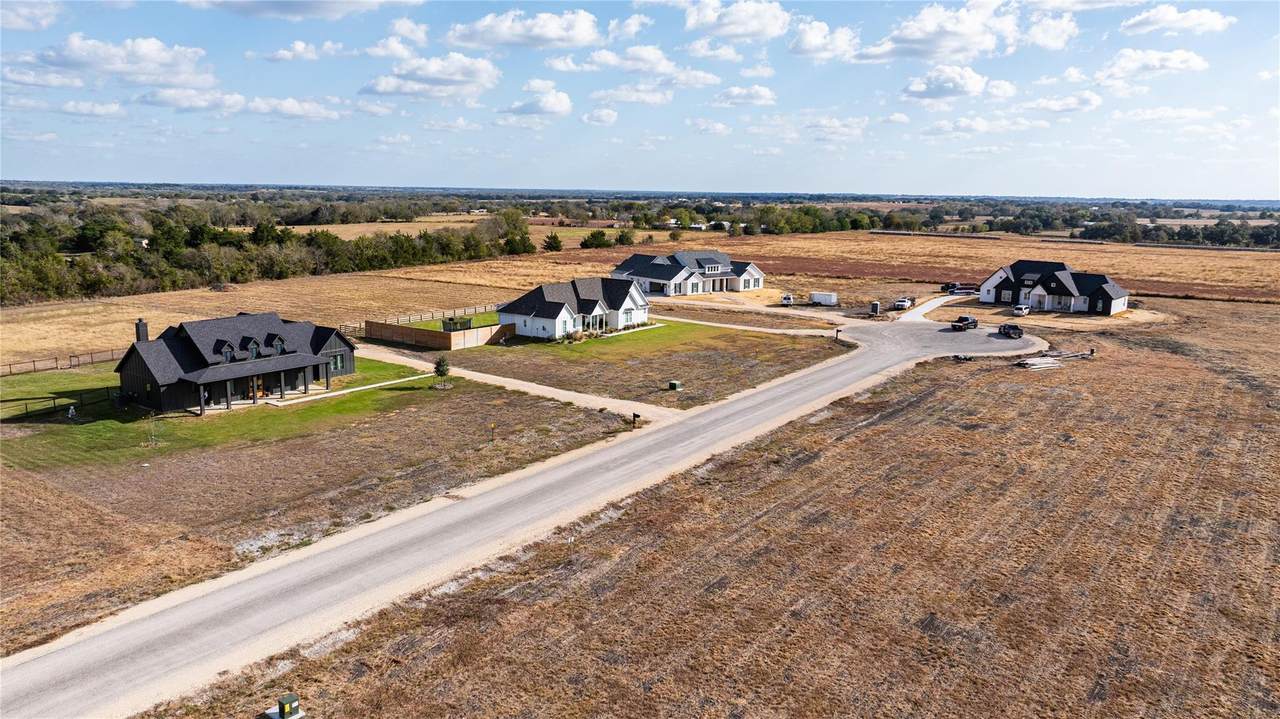103 Country View Ln - Photo 1