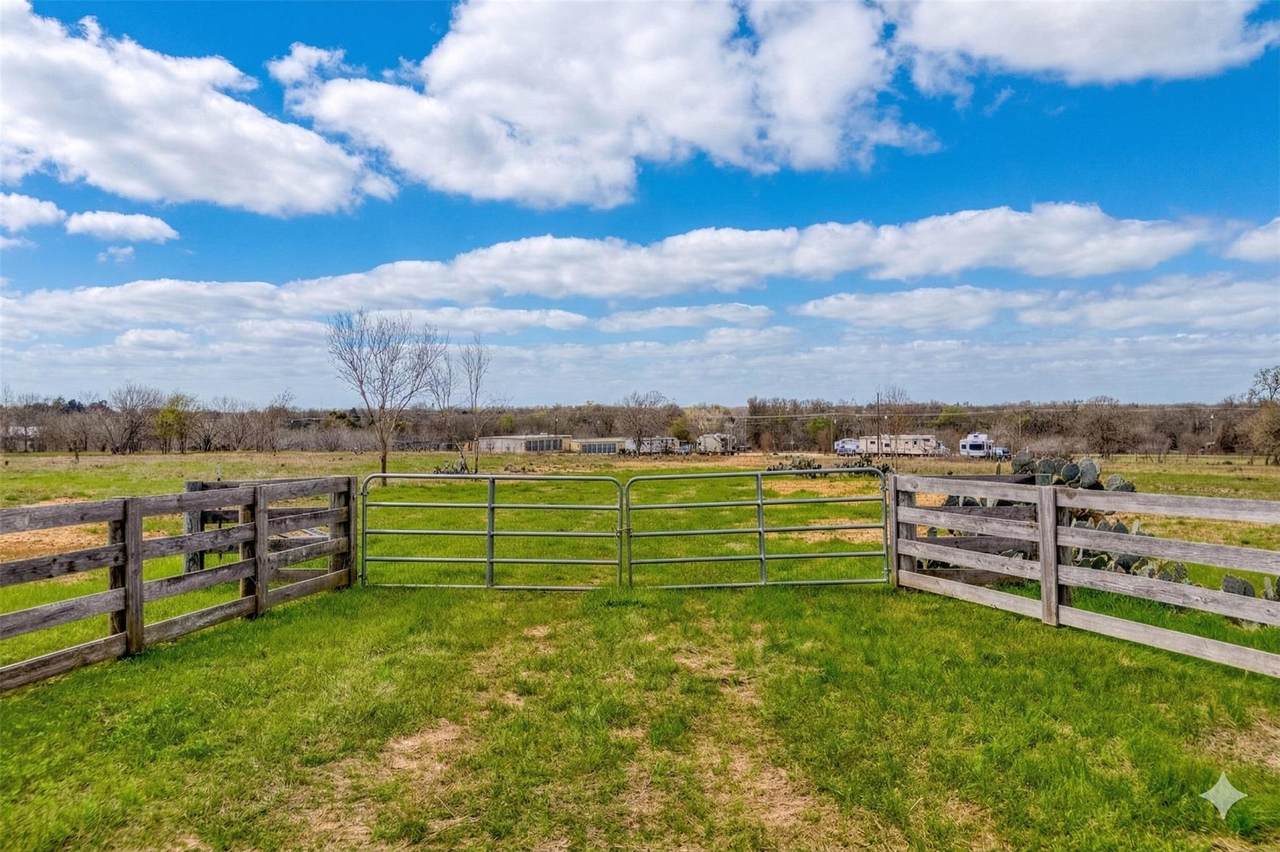 839 Smith Rd - Photo 1