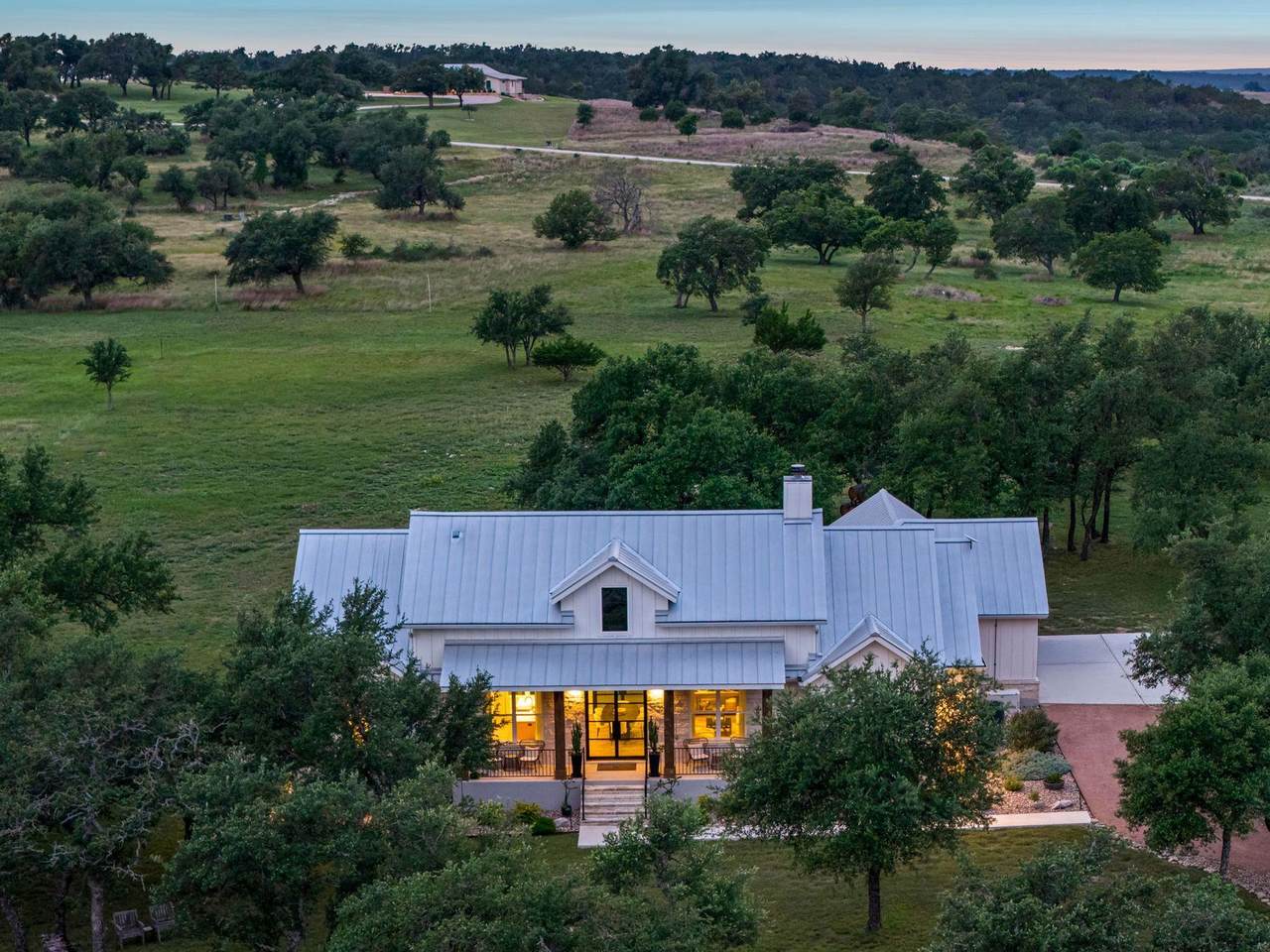 https://bt-photos.global.ssl.fastly.net/austin/1280_boomver_1_4274831-2.jpg