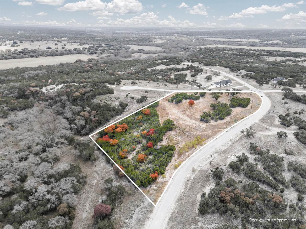 411 Arrowhead Trl - Photo 1
