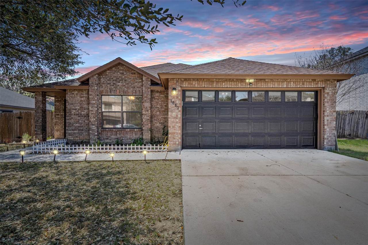 1082 Stone Holw - Photo 1