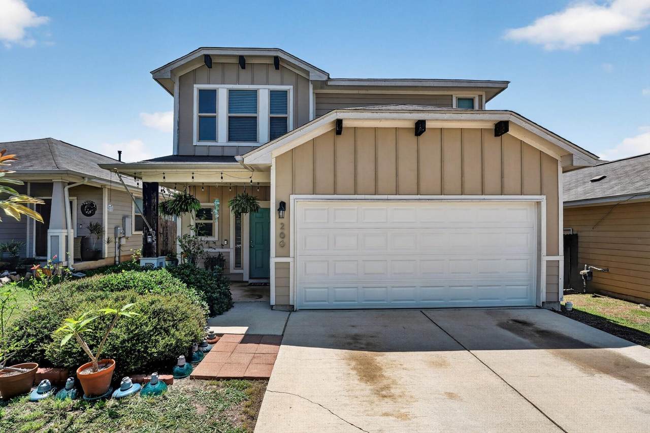 266 Twisted Oaks Ln - Photo 1
