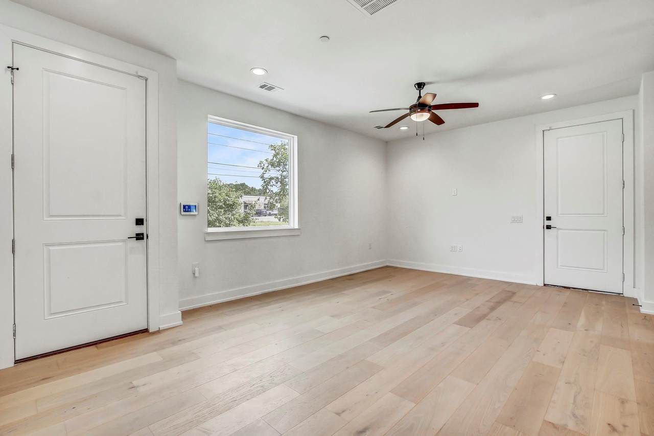 4127 12th St - Photo 1