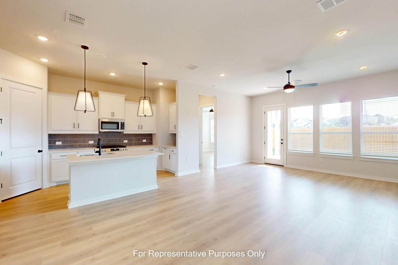https://bt-photos.global.ssl.fastly.net/austin/1280_boomver_1_4365496-2.jpg