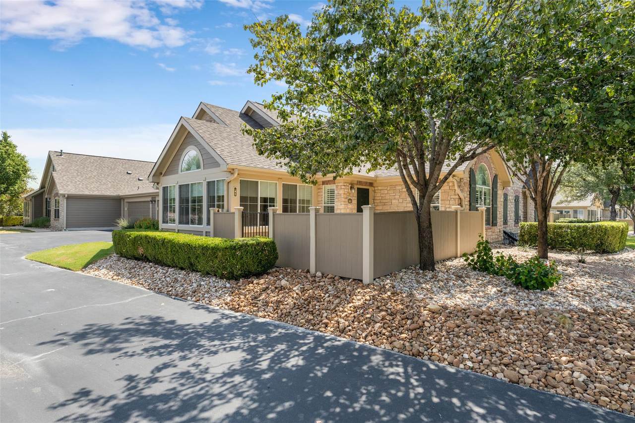 30 Wildwood Dr - Photo 1