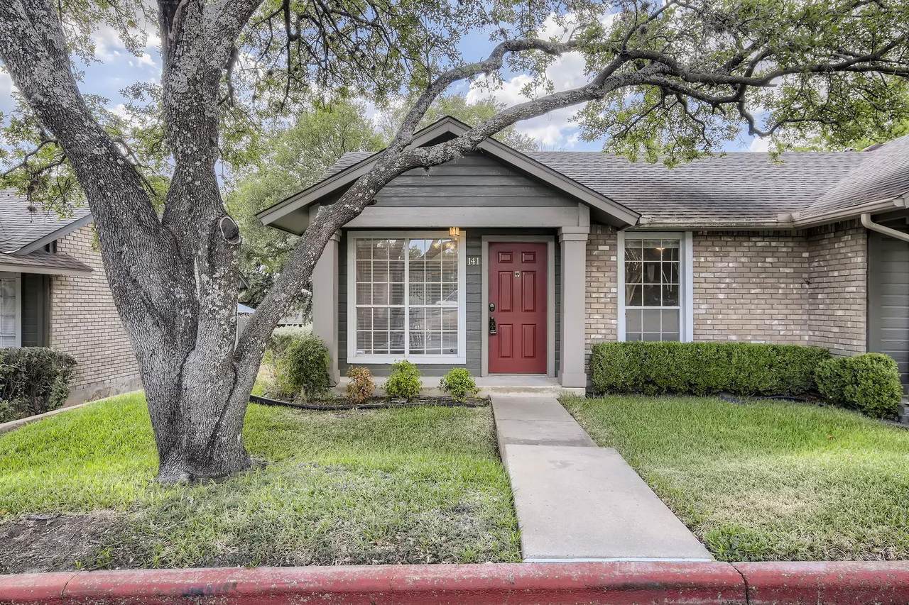 1015 Yager Ln - Photo 1
