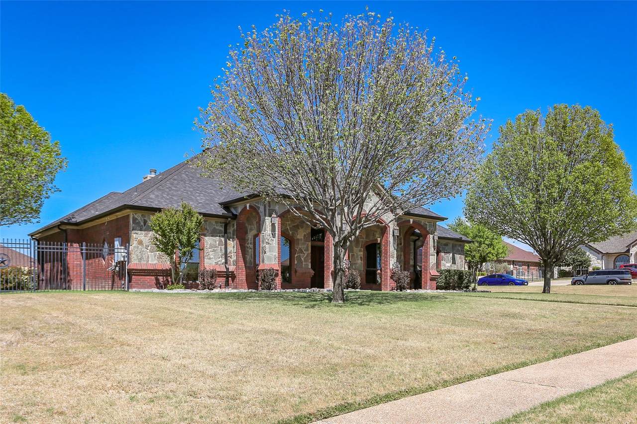 5207 Driftwood Ct - Photo 1