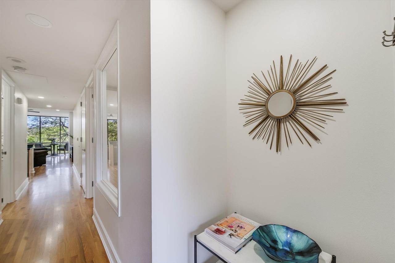 901 9th St - Photo 1