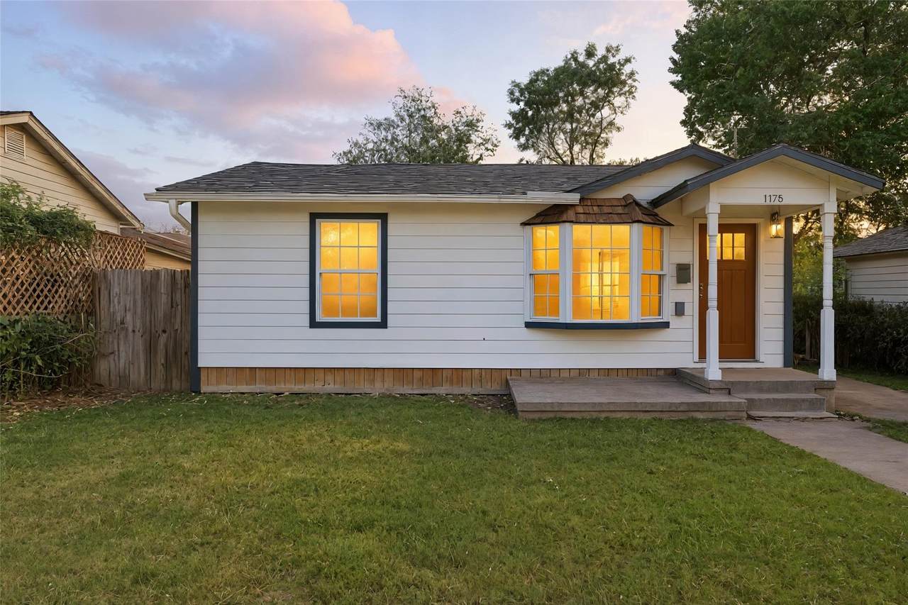 1176 Graham St - Photo 1