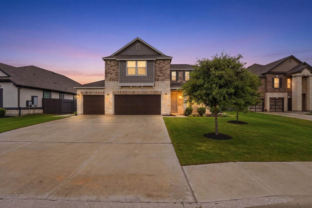 1515 Foxglove Dr - Photo 1