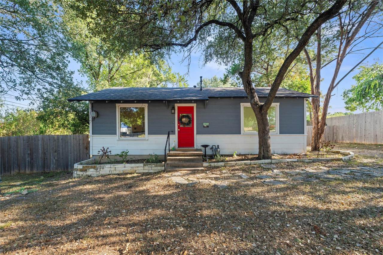 140 15th Ave - Photo 1