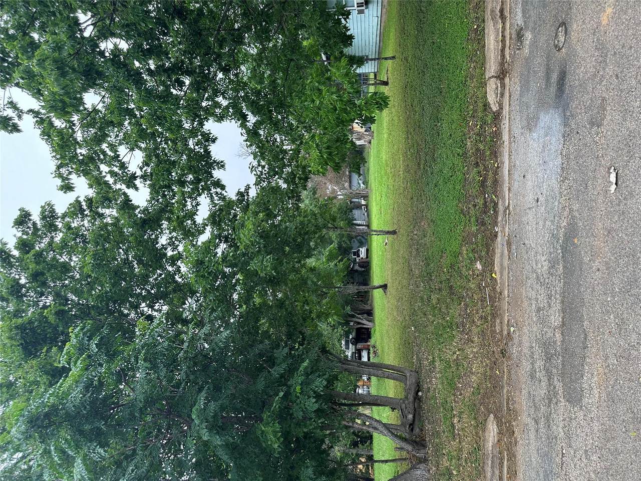 608 Lamar St - Photo 1