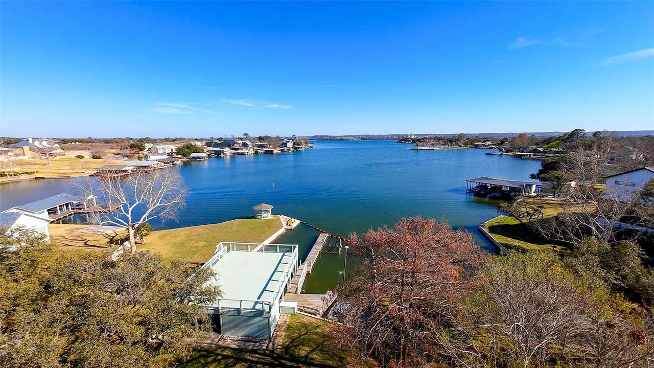 1303 Belaire Dr - Photo 1