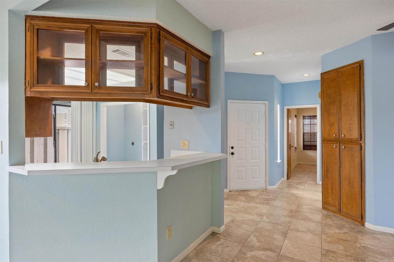 2201 Lakeway Blvd - Photo 1
