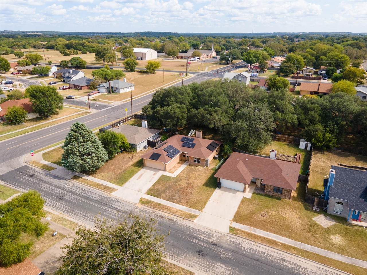 2210 Barry Dr - Photo 1