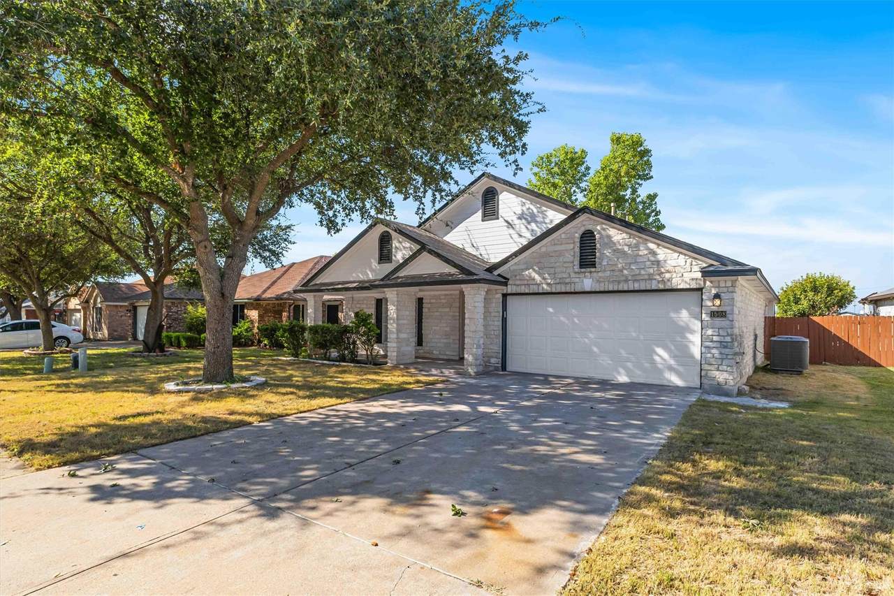 1508 Lochaline Loop - Photo 1