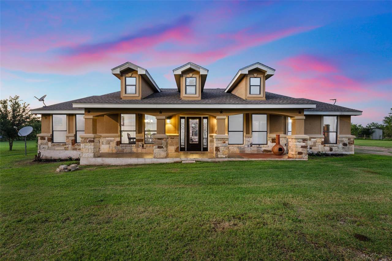 108 Whispering Pines Dr - Photo 1